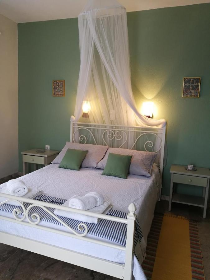 Vrohaki Studios&Rooms Piso Livadi Exterior foto